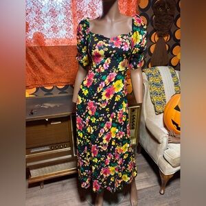 Vintage Floral Maxi Dress!